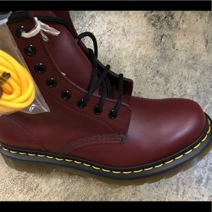 Dr Martens Women’s Leather Cherry Boots burgundy black Size 9 Brand New